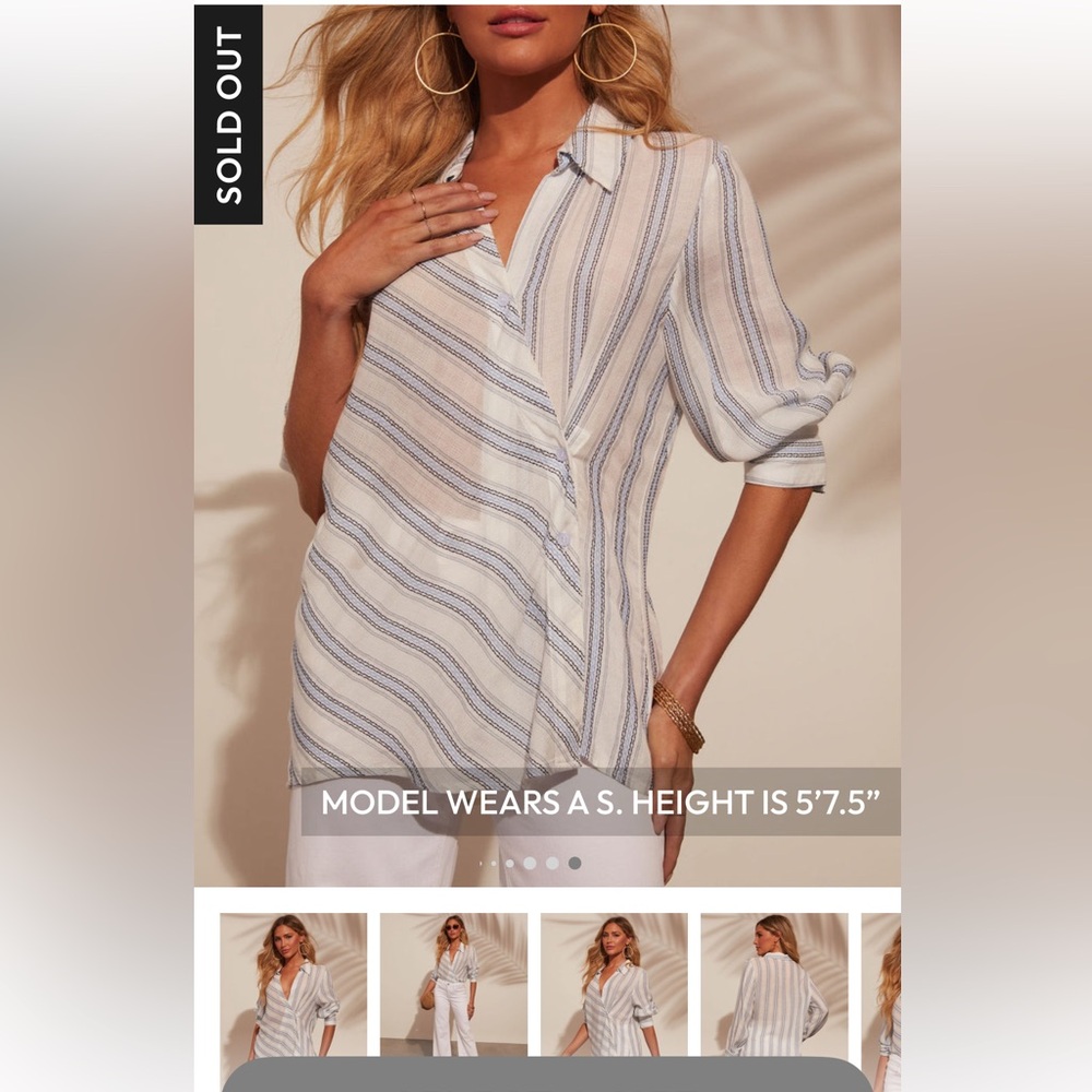 VICI….NWT…Pinstripe Diagonal Buttons Blouse…M